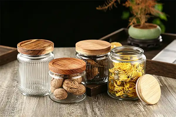 Are ribbed glass jars with a wooden lid airtight?